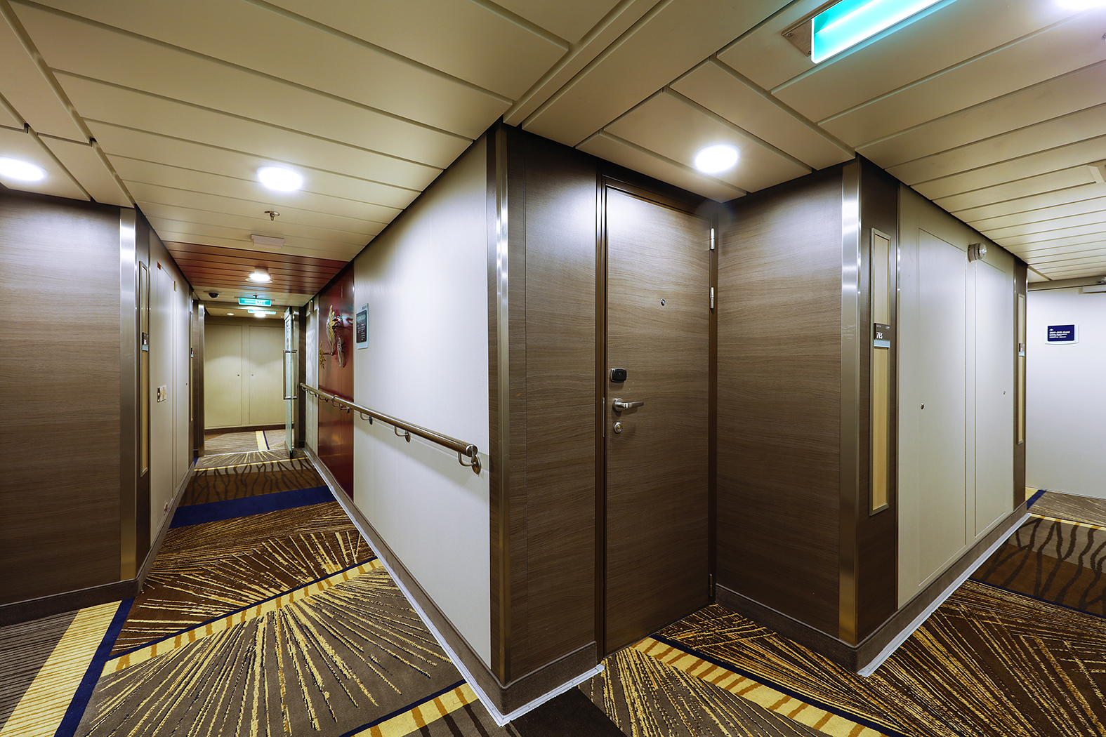 S699_OVATION of the SEAS_Interior